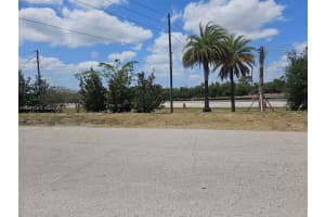 140 Crestmore Dr Lake Placid, FL 33852 - MLS#A11877525