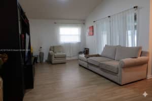 9740 Sw 13th St Pembroke Pines, FL 33025 - MLS#A11877534