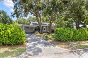 2446 18th Ave Vero Beach, FL 32960 - MLS#A11877539