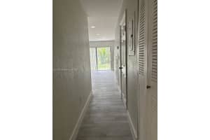 204 E Palm Cir E Pembroke Pines, FL 33025 - MLS#A11877547