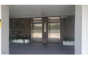 950 Hillcrest Dr 302 Hollywood, FL 33021 - MLS#A11877557