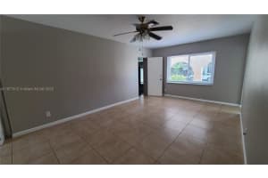 633 Ne 16th Ave 1 Fort Lauderdale, FL 33304 - MLS#A11877612