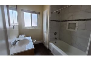 633 Ne 16th Ave 1 Fort Lauderdale, FL 33304 - MLS#A11877612