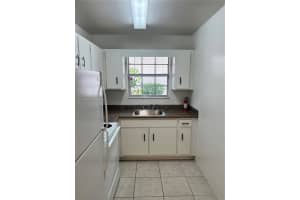 MLS# A11877622, Hollywood, Florida 33020