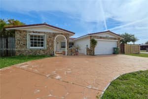 9020 Nw 21st Ct Pembroke Pines, FL 33024 - MLS#A11877631