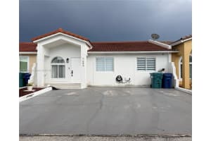 7684 Nw 179th St, Hialeah
