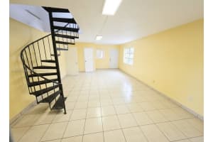 537 Nw 20th Ave Fort Lauderdale, FL 33311 - MLS#A11877708