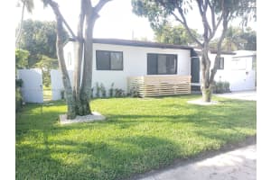 150 Ne 169th Ter North Miami Beach, FL 33162 - MLS#A11877821