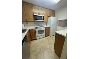 8435 Sunrise Lakes Blv 104, Sunrise