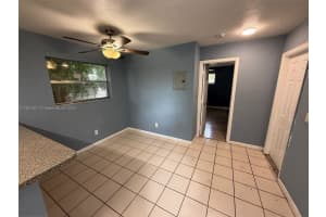 817 Nw 10th St 4 Hallandale Beach, FL 33009 - MLS#A11877871
