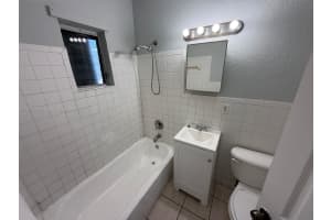 817 Nw 10th St 3 Hallandale Beach, FL 33009 - MLS#A11877876