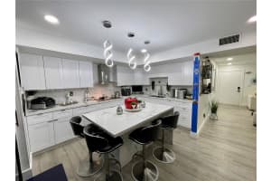 8635 Nw 8th St 311 Miami, FL 33126 - MLS#A11877911