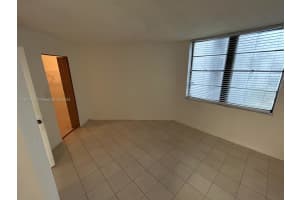 210 Lake Pointe Dr 201 Oakland Park, FL 33309 - MLS#A11877912