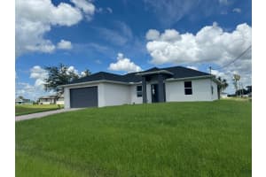 2044 Crawford Ave N Lehigh Acres, FL 33971 - MLS#A11877943