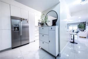 12566 Nw 11th Ln 1716 Miami, FL 33182 - MLS#A11877947