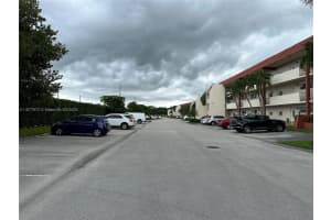 8901 E Hollybrook Blvd 306 Pembroke Pines, FL 33025 - MLS#A11877972