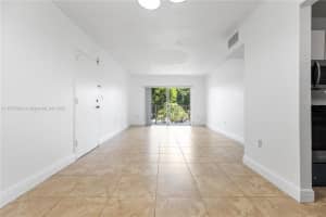5112 Nw 79th Ave 305 Doral, FL 33166 - MLS#A11877982