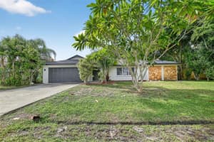 770 Se Hollahan Ave, Port Saint Lucie