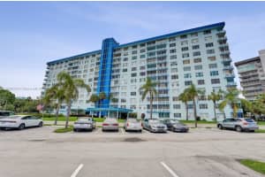 4001 Hillcrest Dr 403, Hollywood