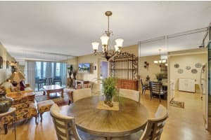 4001 Hillcrest Dr 403 Hollywood, FL 33021 - MLS#A11878070
