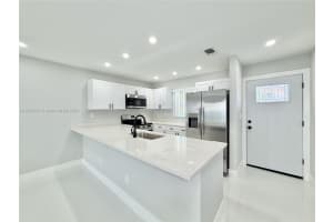11240 Sw 33rd Cir Pl Miami, FL 33165 - MLS#A11878071