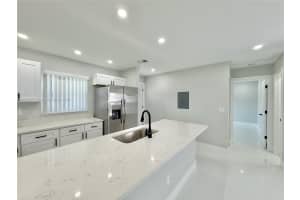 11240 Sw 33rd Cir Pl Miami, FL 33165 - MLS#A11878071