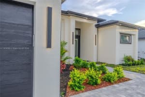 920 Se 5th Ter Cape Coral, FL 33990 - MLS#A11878090