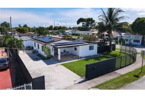 10370 Sw 34th St Miami, FL 33165 - MLS#A11878097