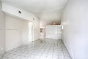 2525 W 73rd Pl Hialeah, FL 33016 - MLS#A11878110