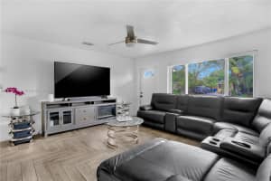 4390 Sw 24th St Fort Lauderdale, FL 33317 - MLS#A11878118