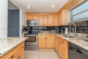 1750 James Ave 6d Miami Beach, FL 33139 - MLS#A11878121