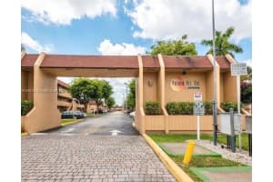 9960 Sw 88th St 611-6, Miami