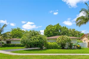 6830 Sw 93rd Ct Miami, FL 33173 - MLS#A11878149