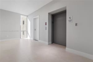 16385 Biscayne Blvd 1921, North Miami Beach