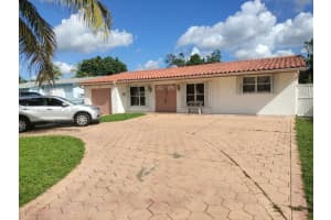 7637 Tropicana St, Miramar