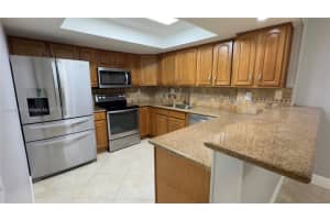 2764 Nw 47th Ter 804, Lauderdale Lakes