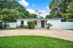 6400 Sw 62nd Ct, South Miami
