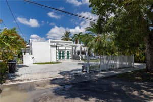 1215 N Biscayne Point Rd Miami Beach, FL 33141 - MLS#A11878264