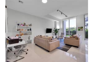 16385 Biscayne Blvd 105 North Miami Beach, FL 33160 - MLS#A11878278