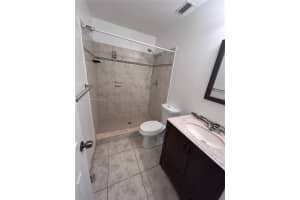 6040 Shakerwood Cir 203 Tamarac, FL 33319 - MLS#A11878298