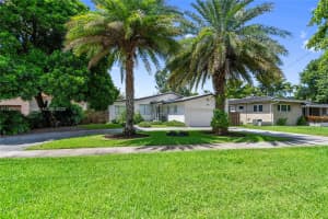 1620 Lenape Dr Miami Springs, FL 33166 - MLS#A11878328