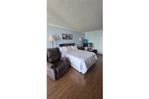 2017 S Ocean Dr 706 Hallandale Beach, FL 33009 - MLS#A11878340