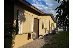 4711 Nw 19th Ct Lauderhill, FL 33313 - MLS#A11878354