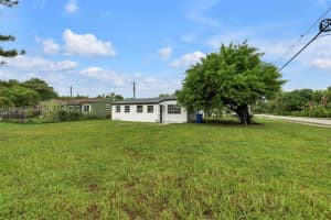 1695 Ne 175th St North Miami Beach, FL 33162 - MLS#A11878413