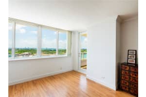 5005 Collins Ave 1105 Miami Beach, FL 33140 - MLS#A11878419
