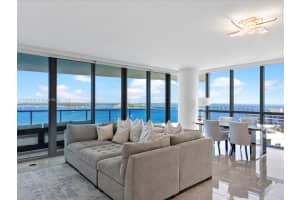 1331 Brickell Bay Dr 1811 Miami, FL 33131 - MLS#A11878432
