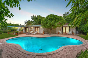 12430 Keystone Island Dr North Miami, FL 33181 - MLS#A11878456