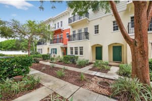 617 Sw 1st Ave Pompano Beach, FL 33060 - MLS#A11878679