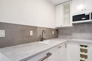 1824 Monroe St 7 Hollywood, FL 33020 - MLS#A11878685