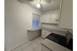 2380 Diana Dr 05 Hallandale Beach, FL 33009 - MLS#A11878701